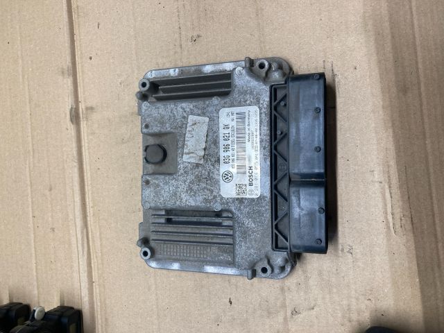 bontott VW GOLF PLUS Motorvezérlő