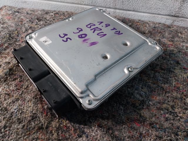 bontott VW GOLF PLUS Motorvezérlő