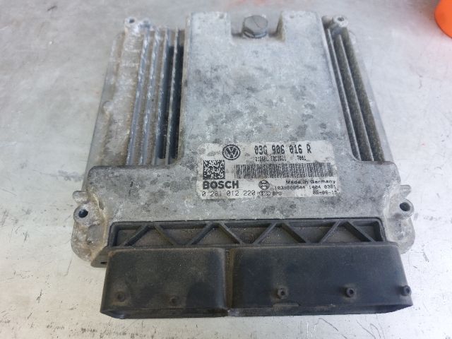 bontott VW GOLF PLUS Motorvezérlő