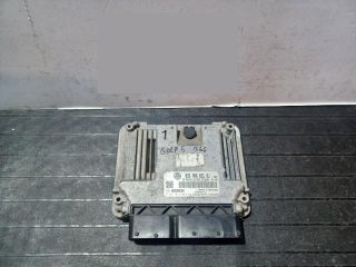 bontott VW GOLF PLUS Motorvezérlő