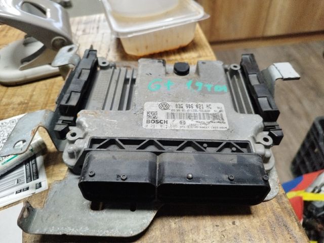 bontott VW GOLF PLUS Motorvezérlő