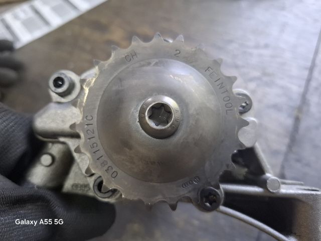 bontott VW GOLF PLUS Olajszivattyú