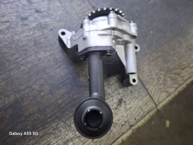 bontott VW GOLF PLUS Olajszivattyú