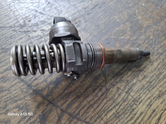 bontott VW GOLF PLUS Porlasztó (1 db)