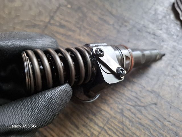 bontott VW GOLF PLUS Porlasztó (1 db)