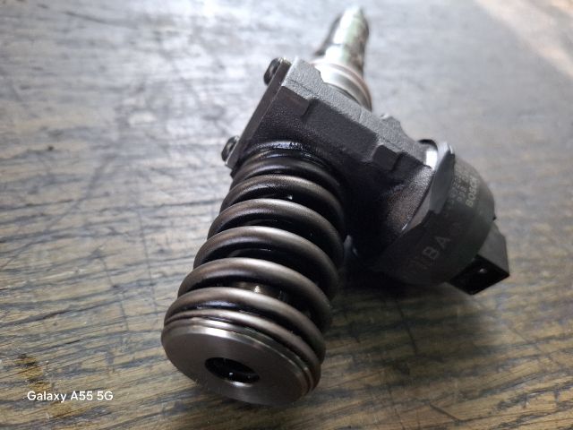 bontott VW GOLF PLUS Porlasztó (1 db)