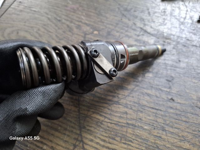 bontott VW GOLF PLUS Porlasztó (1 db)