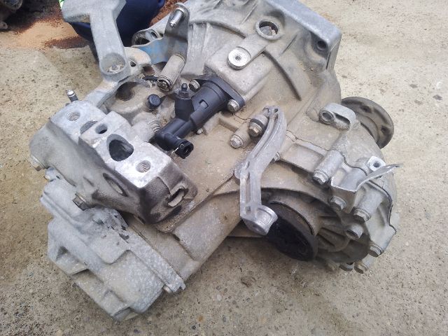 bontott VW GOLF PLUS Váltó (Mechanikus)