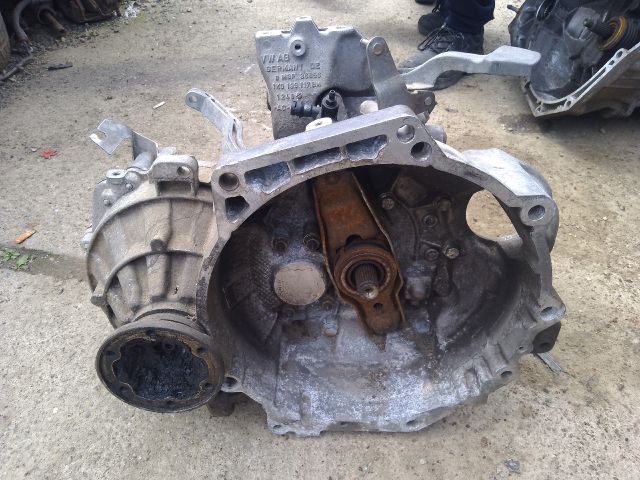 bontott VW GOLF PLUS Váltó (Mechanikus)