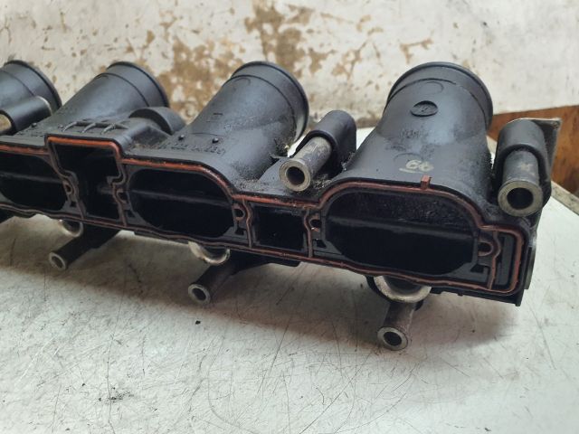 bontott VW GOLF PLUS Közösnyomócső