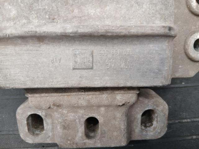 bontott VW GOLF PLUS Motor Tartó Bak (Pozíciófüggetlen)