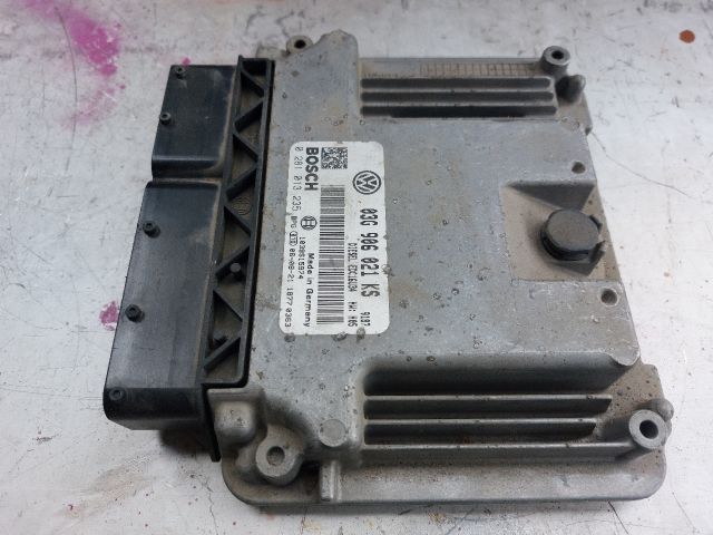 bontott VW GOLF PLUS Motorvezérlő