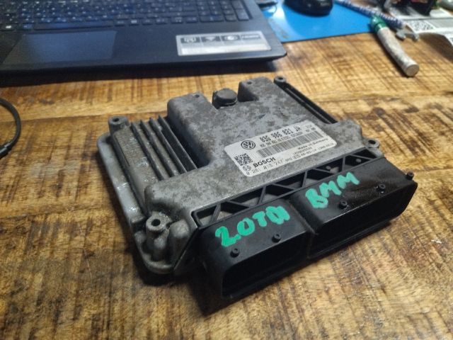 bontott VW GOLF PLUS Motorvezérlő