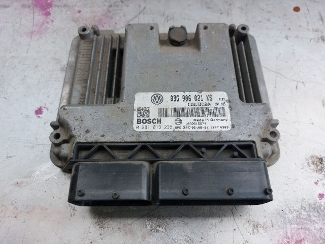 bontott VW GOLF PLUS Motorvezérlő