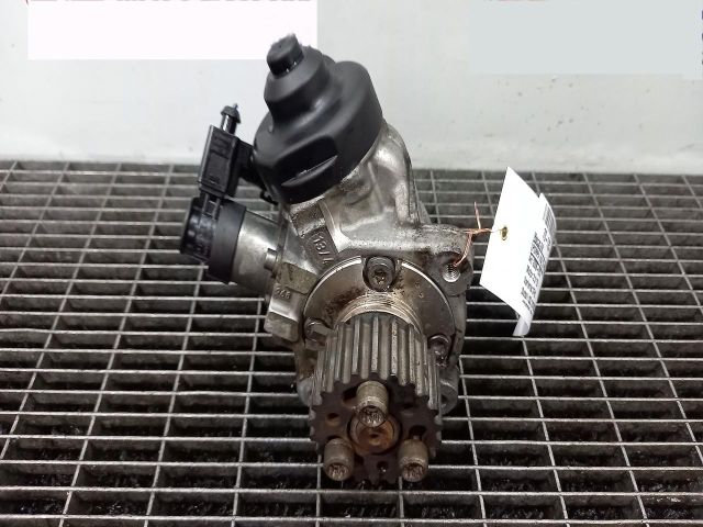 bontott VW GOLF PLUS Nagynyomású Szivattyú