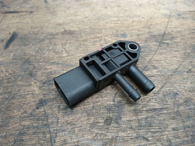 bontott VW GOLF PLUS Részecskeszűrő Nyomásérzékelő