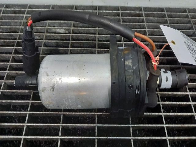 bontott VW GOLF PLUS Üzemanyag Szivattyú