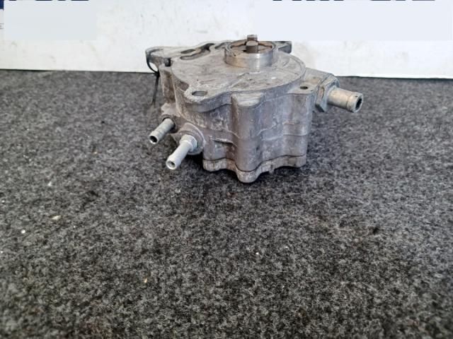 bontott VW GOLF PLUS Vákumpumpa