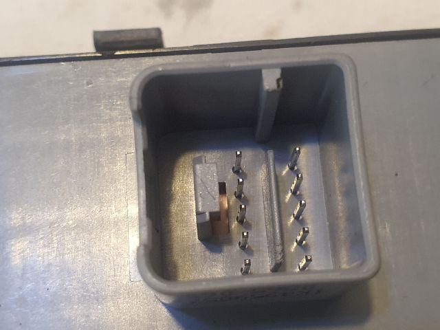 bontott VW GOLF PLUS Ablakemelő és Tükör Kapcsoló