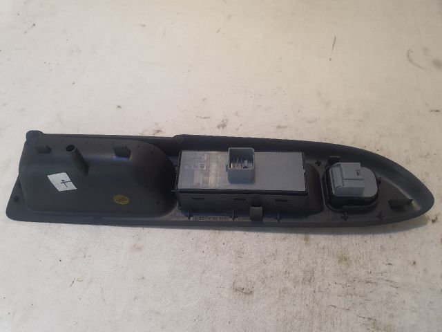 bontott VW GOLF PLUS Ablakemelő és Tükör Kapcsoló