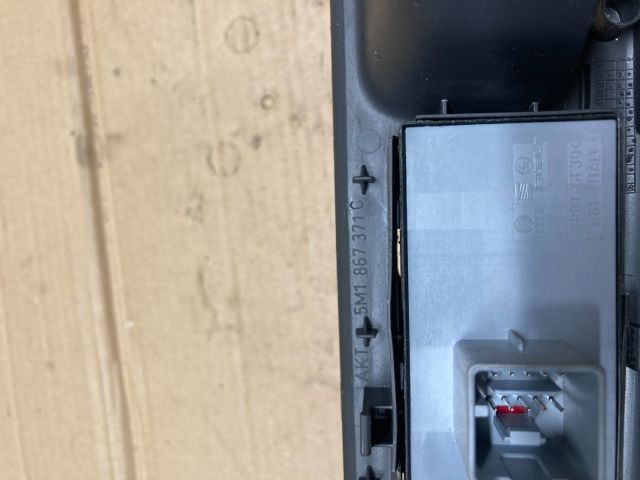 bontott VW GOLF PLUS Ablakemelő Kapcsoló Négyes / Kettes