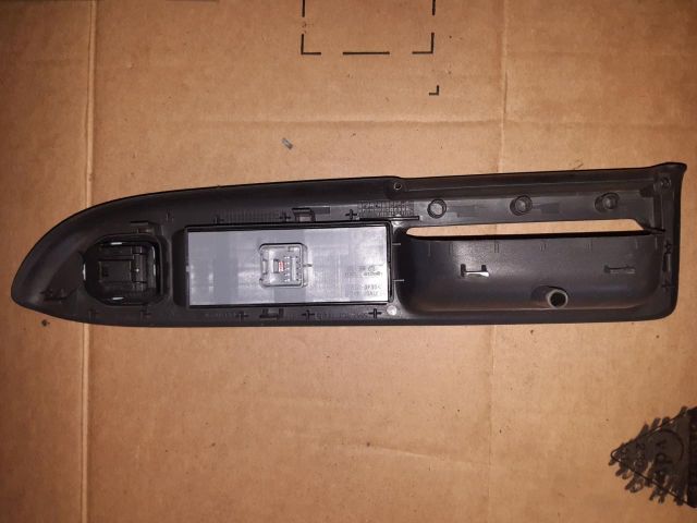 bontott VW GOLF PLUS Ablakemelő Kapcsoló (Pozíciófüggetlen)