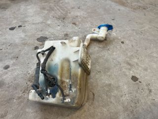 bontott VW GOLF PLUS Ablakmosó Tartály