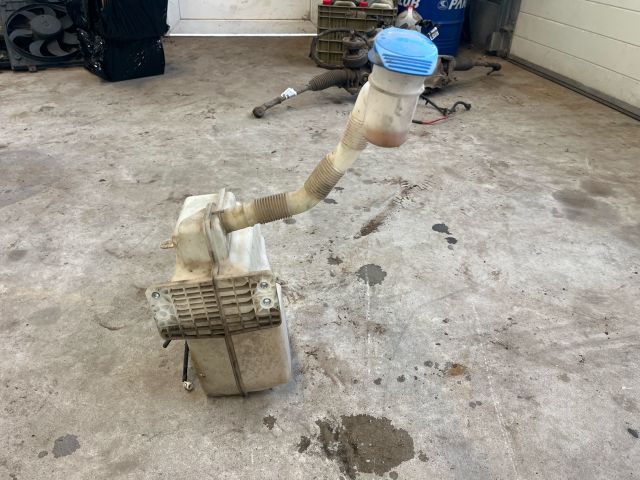 bontott VW GOLF PLUS Ablakmosó Tartály