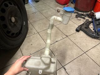 bontott VW GOLF PLUS Ablakmosó Tartály