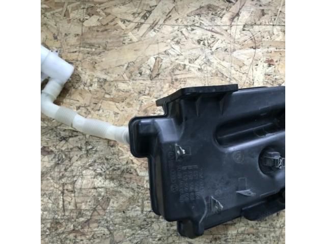 bontott VW GOLF PLUS Ablakmosó Tartály