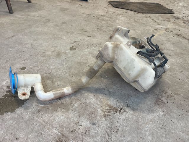 bontott VW GOLF PLUS Ablakmosó Tartály