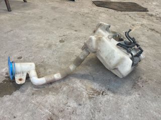 bontott VW GOLF PLUS Ablakmosó Tartály