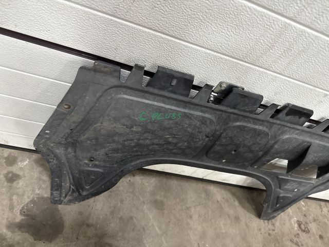 bontott VW GOLF PLUS Alsó Motorburkolat