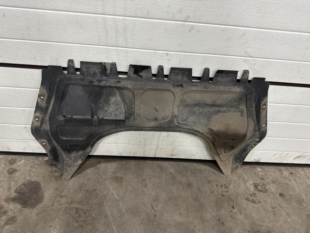 bontott VW GOLF PLUS Alsó Motorburkolat