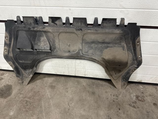 bontott VW GOLF PLUS Alsó Motorburkolat