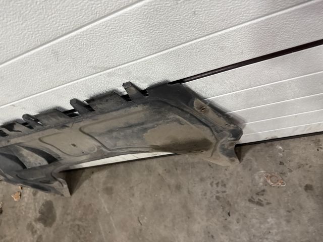 bontott VW GOLF PLUS Alsó Motorburkolat