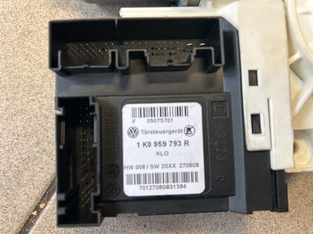 bontott VW GOLF PLUS Bal első Ablakemelő Motor