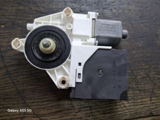 bontott VW GOLF PLUS Bal első Ablakemelő Motor