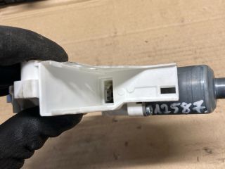 bontott VW GOLF PLUS Bal első Ablakemelő Motor