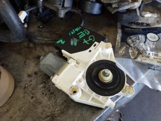 bontott VW GOLF PLUS Bal első Ablakemelő Motor