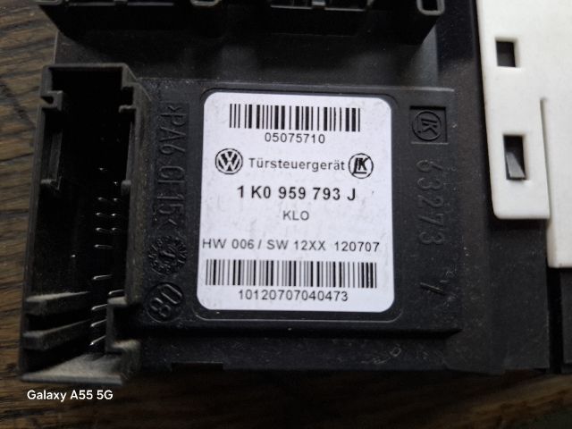 bontott VW GOLF PLUS Bal első Ablakemelő Motor