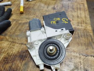 bontott VW GOLF PLUS Bal első Ablakemelő Motor