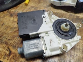 bontott VW GOLF PLUS Bal első Ablakemelő Motor