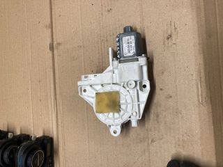 bontott VW GOLF PLUS Bal első Ablakemelő Motor