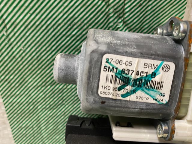 bontott VW GOLF PLUS Bal első Ablakemelő Motor