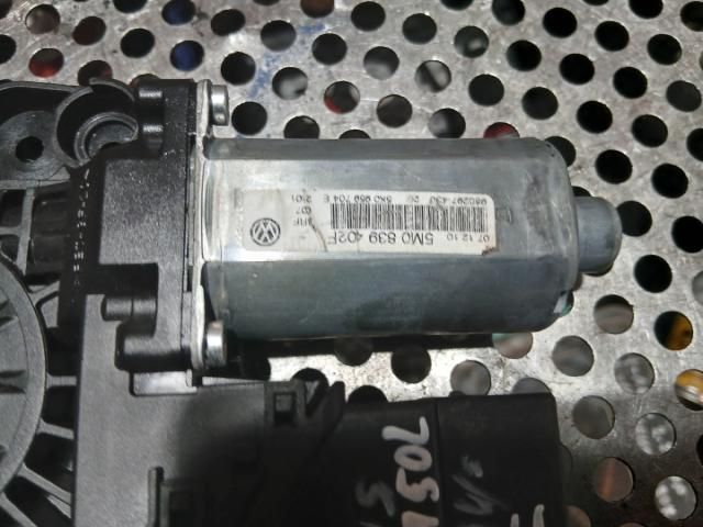 bontott VW GOLF PLUS Bal első Ablakemelő Motor