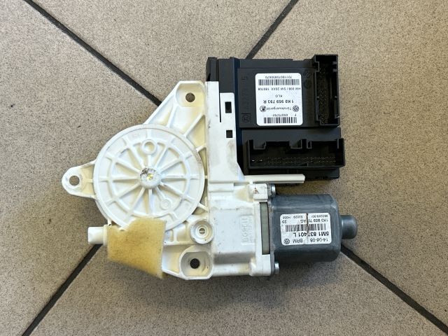 bontott VW GOLF PLUS Bal első Ablakemelő Motor