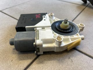 bontott VW GOLF PLUS Bal első Ablakemelő Motor