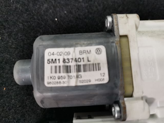 bontott VW GOLF PLUS Bal első Ablakemelő Motor