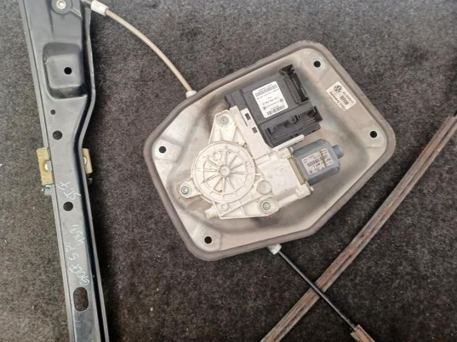 bontott VW GOLF PLUS Bal első Ablakemelő Szerkezet (Elektromos)